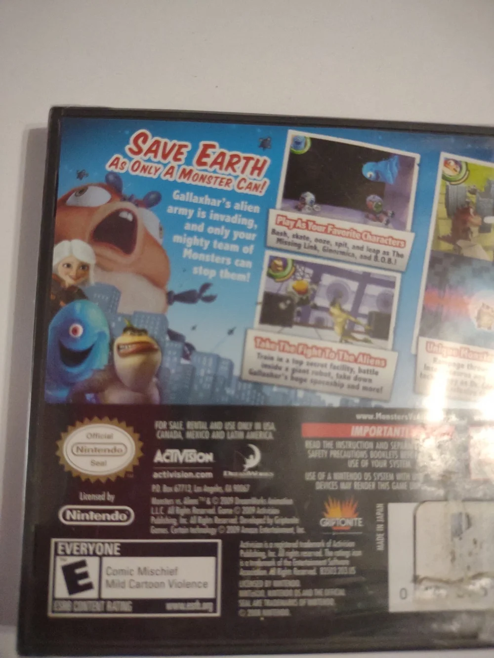 Nintendo DS Monsters vs Aliens Video Game - Blue & Green Cover